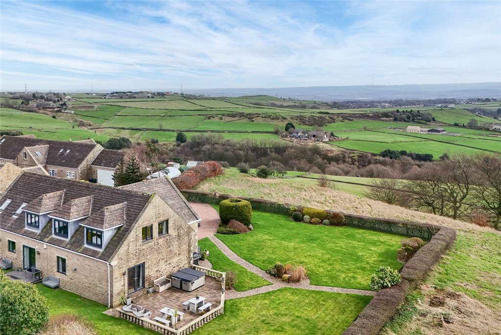 Jonscroft, Queensbury, Bradford, West Yorkshire, BD13, photo 35