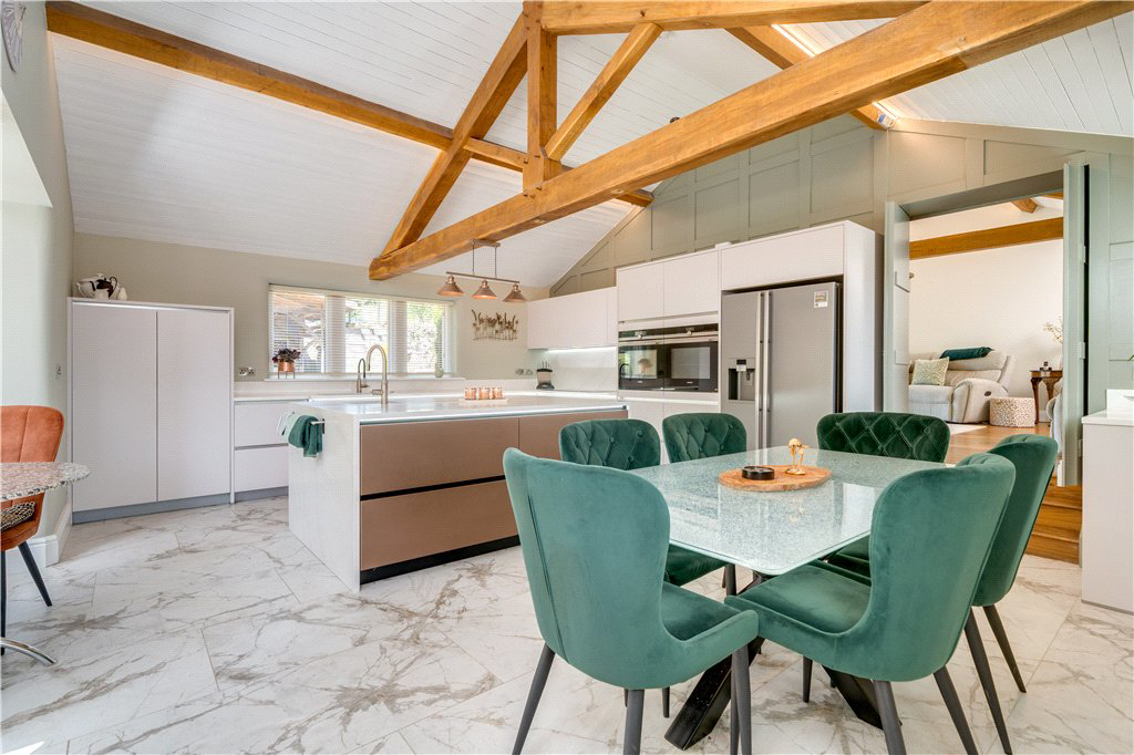 Mill Lane, Hawksworth, Leeds, West Yorkshire, LS20, photo 3