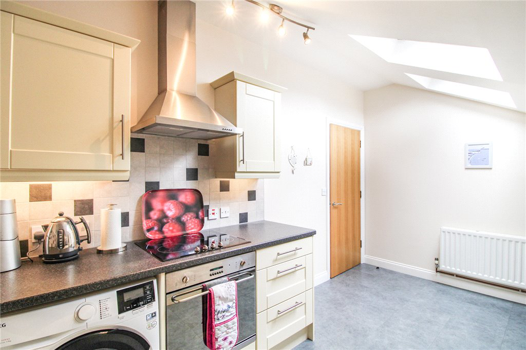Low Lane, Horsforth, Leeds, West Yorkshire, LS18, photo 8