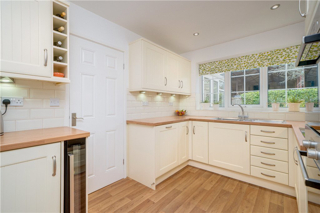 St. Johns Close, Aberford, Leeds, West Yorkshire, LS25, photo 13