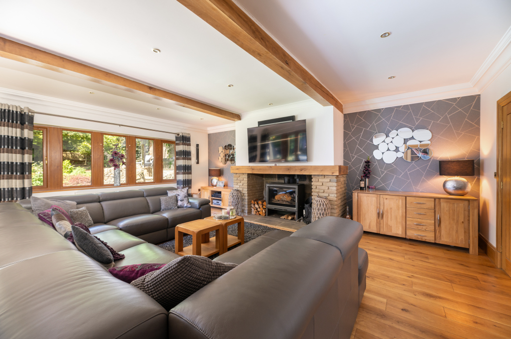 Gilstead Lane, Bingley, West Yorkshire, BD16, photo 2