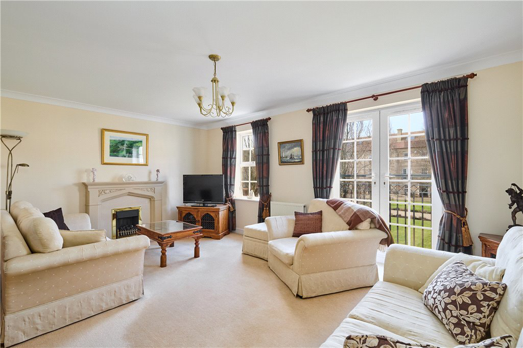 Scalebor Square, Burley in Wharfedale, Ilkley, West Yorkshire, LS29, photo 2