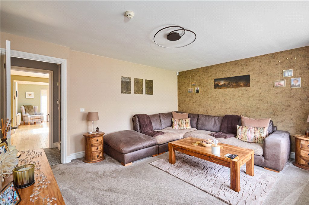 Cricketers Green, Yeadon, Leeds, West Yorkshire, LS19, photo 11