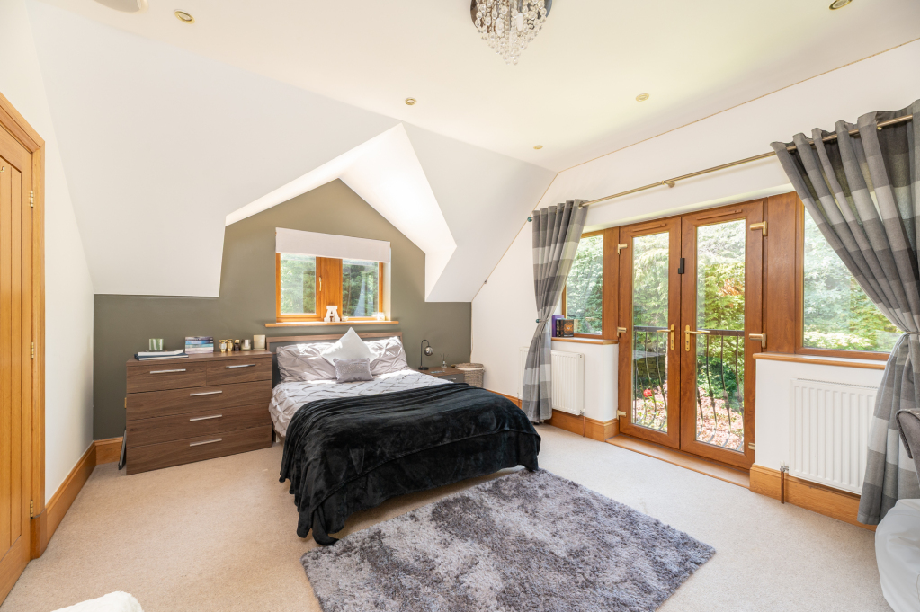Gilstead Lane, Bingley, West Yorkshire, BD16, photo 12