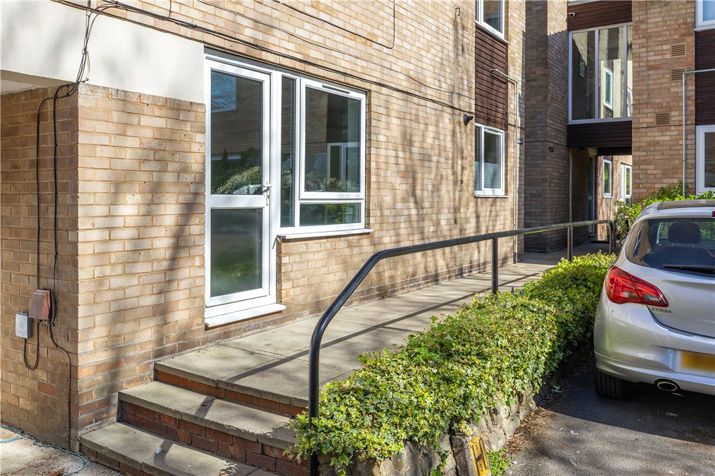 Weetwood House Court, Leeds, West Yorkshire, LS16