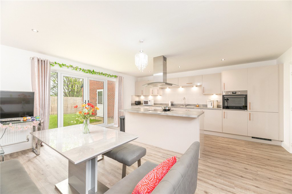 Wise Crescent, Morley, Leeds, West Yorkshire, LS27, photo 5