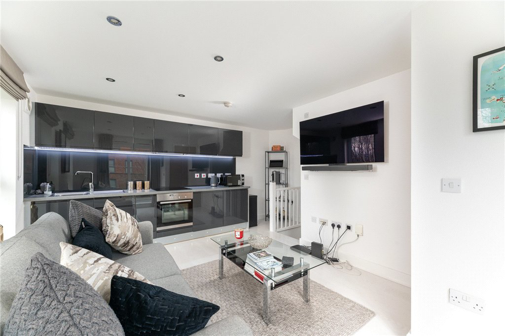 Finchdale Close, Wakefield, West Yorkshire, WF1, photo 4