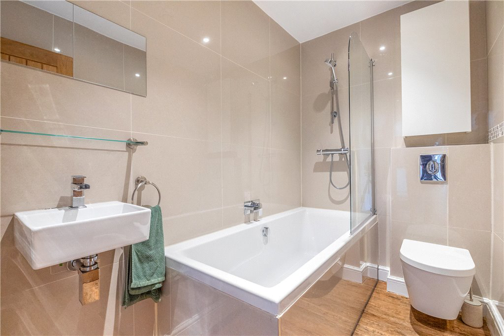 Moor Park Drive, Addingham, Ilkley, West Yorkshire, LS29, photo 4