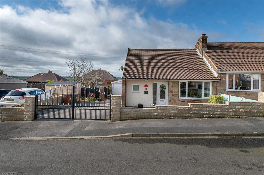 Redhill Close, Tingley, Wakefield, West Yorkshire, WF3