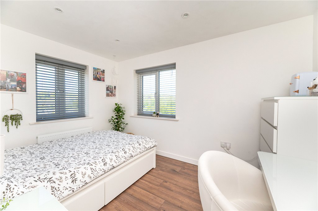Poplars Park Road, Bradford, West Yorkshire, BD2, photo 6