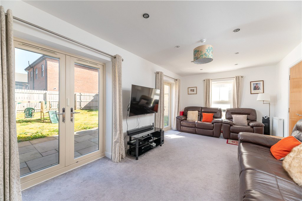 Hoult Court, Wakefield, West Yorkshire, WF1, photo 3