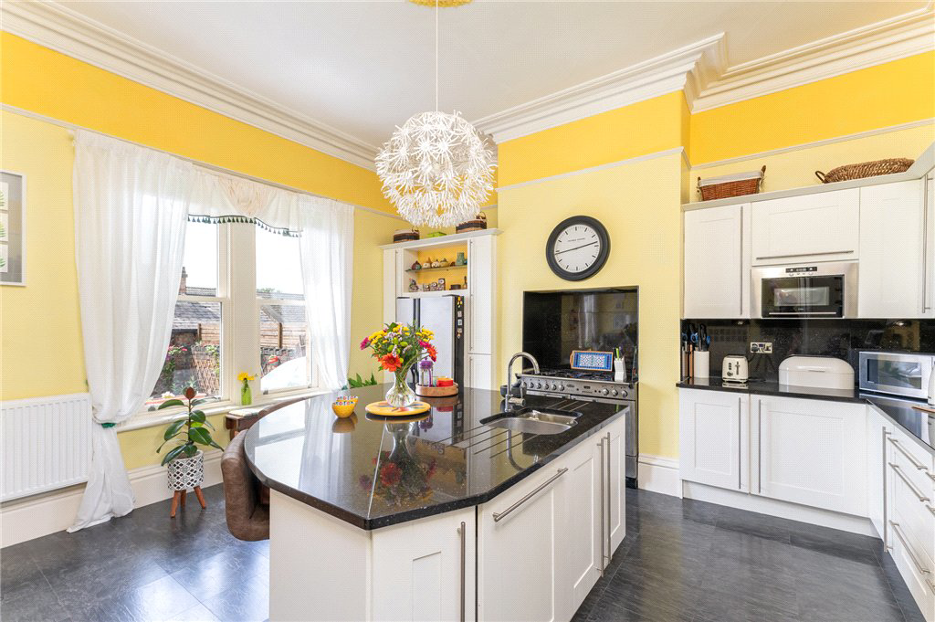 Grosvenor Road, Batley, West Yorkshire, WF17, photo 6