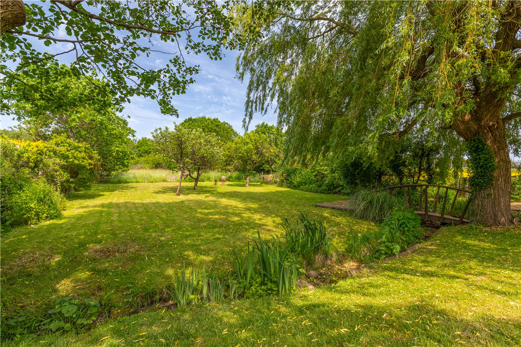 Ash Hill Drive, Leeds, West Yorkshire, LS17, photo 26