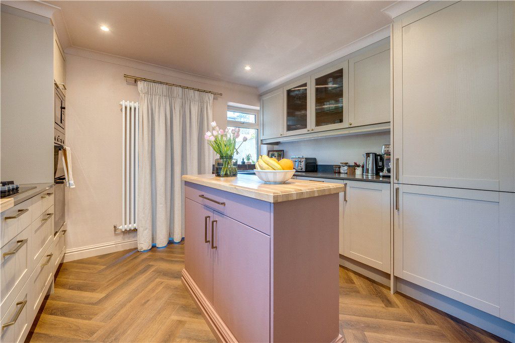 Dragon Road, Harrogate, North Yorkshire, HG1, photo 12