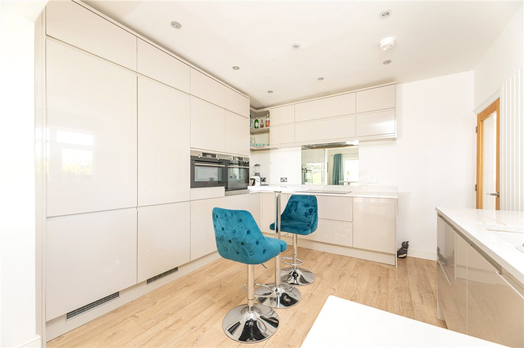 Edge Top Road, Dewsbury, West Yorkshire, WF12, photo 6