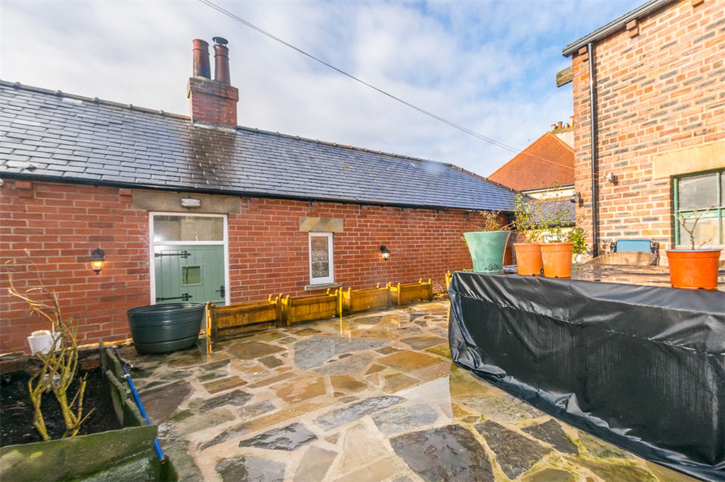 Oxford Road, Birstall, Batley, WF17, photo 36