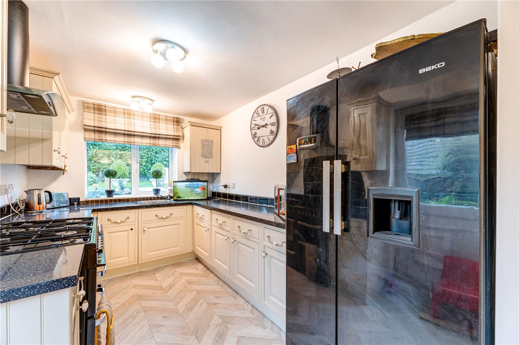 Woodlands Drive, East Ardsley, Wakefield, West Yorkshire, WF3, photo 9