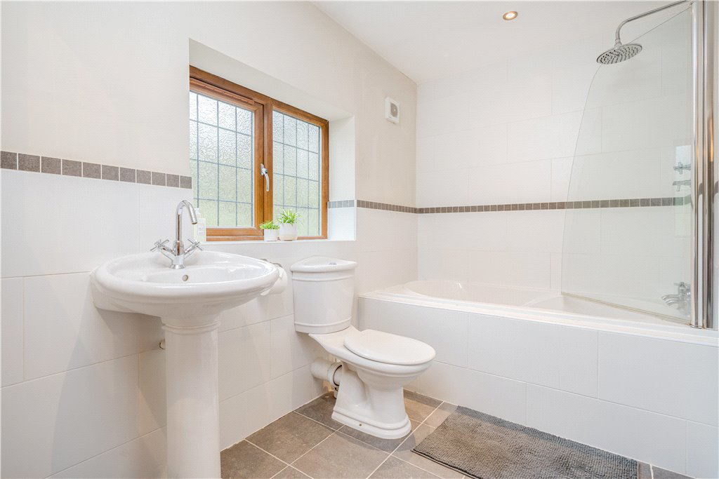 Hillings Lane, Hawksworth, Leeds, West Yorkshire, LS20, photo 24