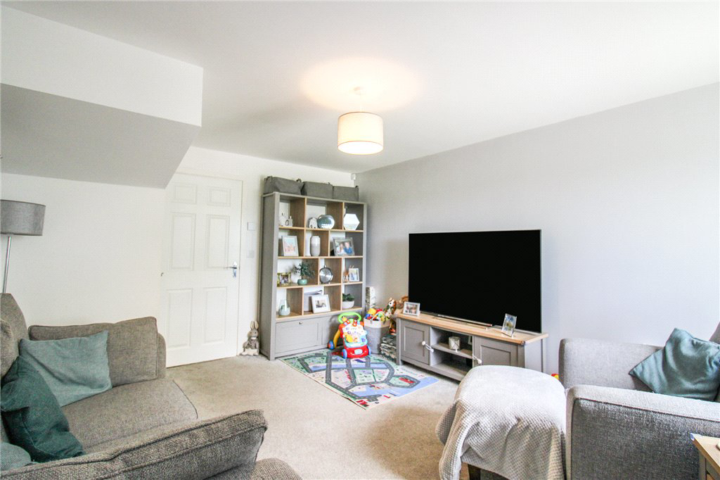 Little Cote View, Thackley, Bradford, West Yorkshire, BD10, photo 2