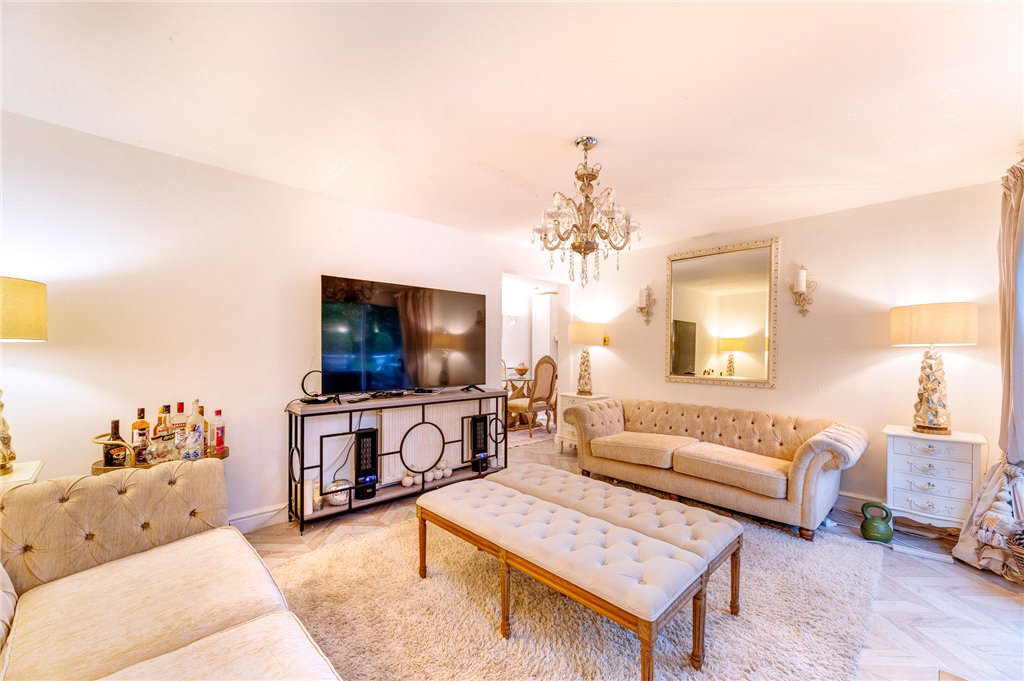 Woodlands Drive, East Ardsley, Wakefield, West Yorkshire, WF3, photo 4