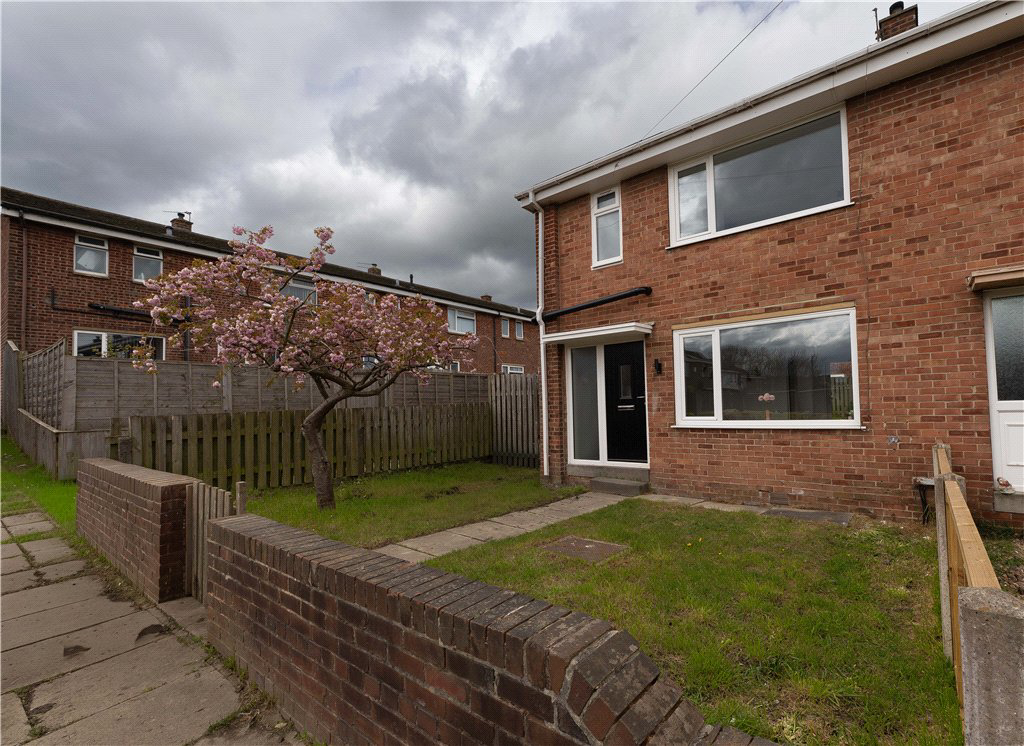 Arundel Walk, Birstall, West Yorkshire, WF17, photo 2