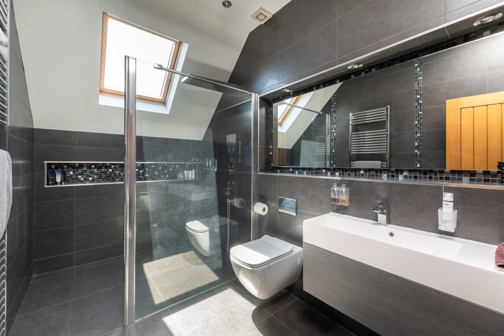Gilstead Lane, Bingley, West Yorkshire, BD16, photo 11
