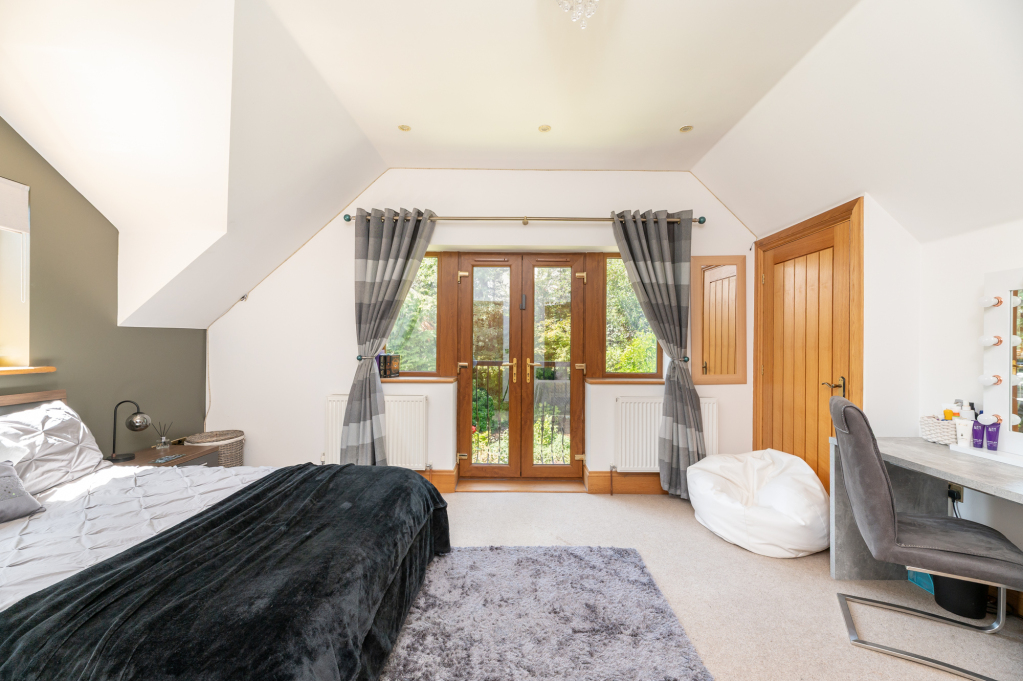 Gilstead Lane, Bingley, West Yorkshire, BD16, photo 39