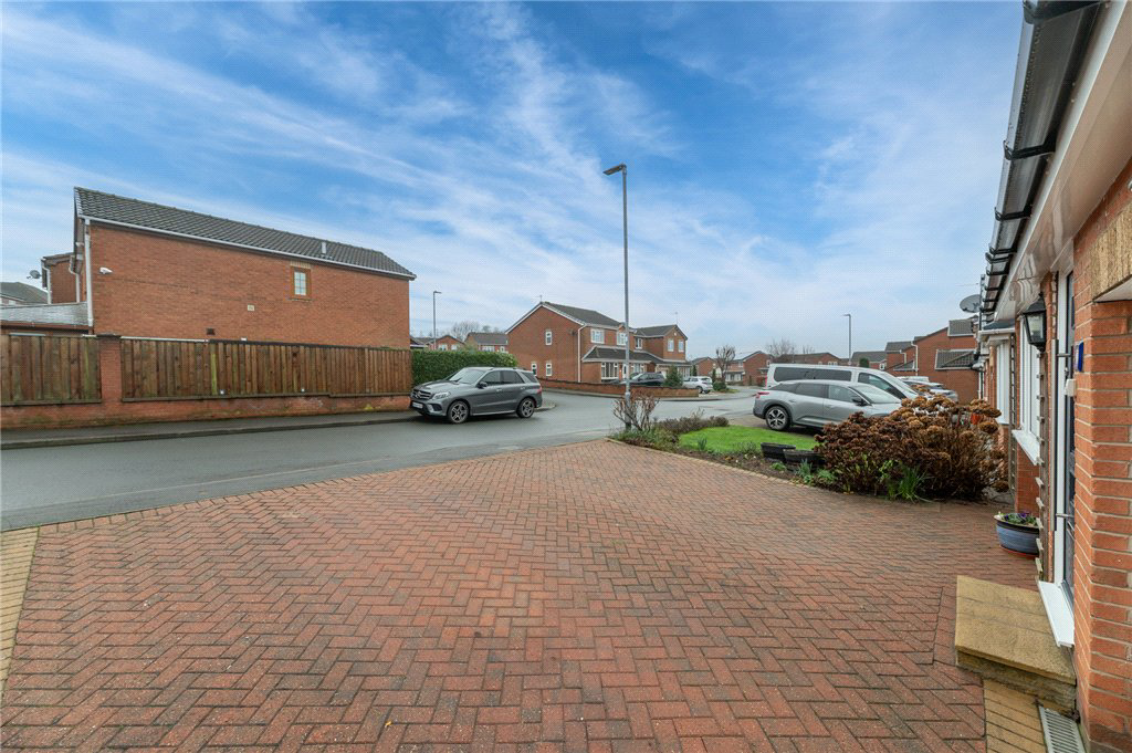 Buckthorne Drive, East Ardsley, Wakefield, West Yorkshire, WF3, photo 33