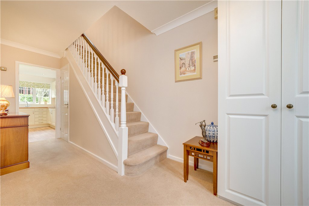 St. Johns Close, Aberford, Leeds, West Yorkshire, LS25, photo 7