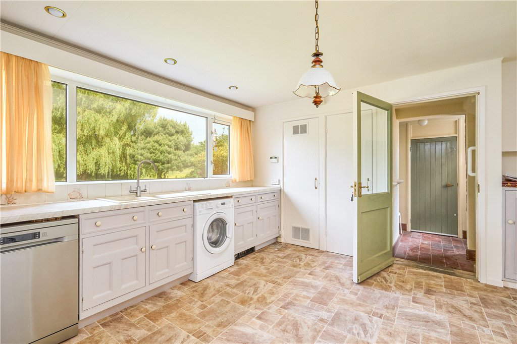 Ash Hill Drive, Leeds, West Yorkshire, LS17, photo 5