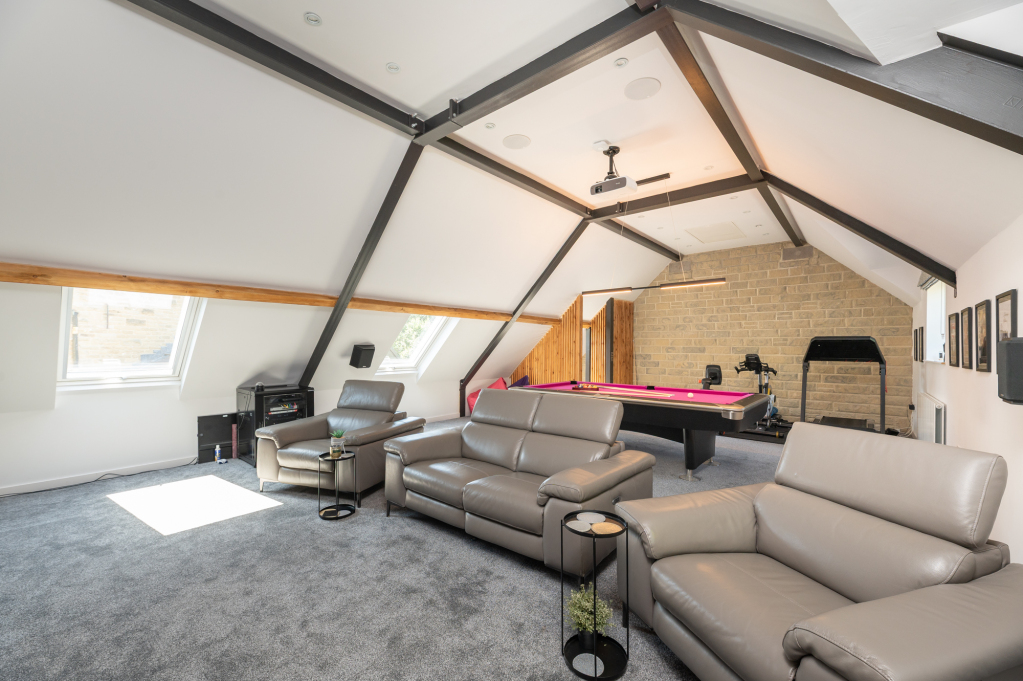 Gilstead Lane, Bingley, West Yorkshire, BD16, photo 28