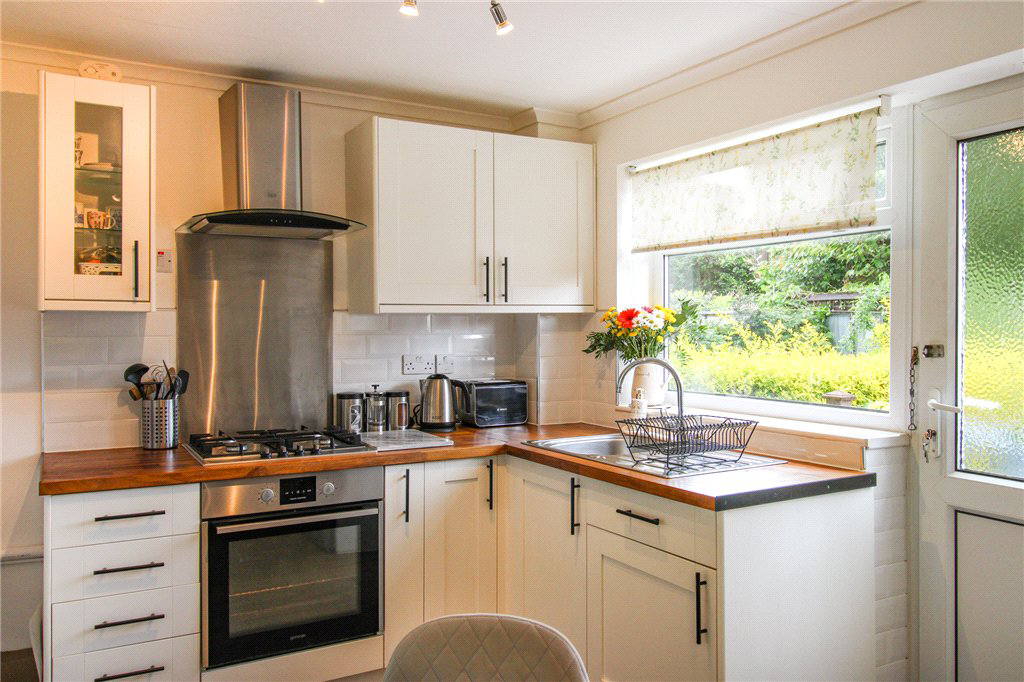 Aire Grove, Yeadon, Leeds, West Yorkshire, LS19, photo 2