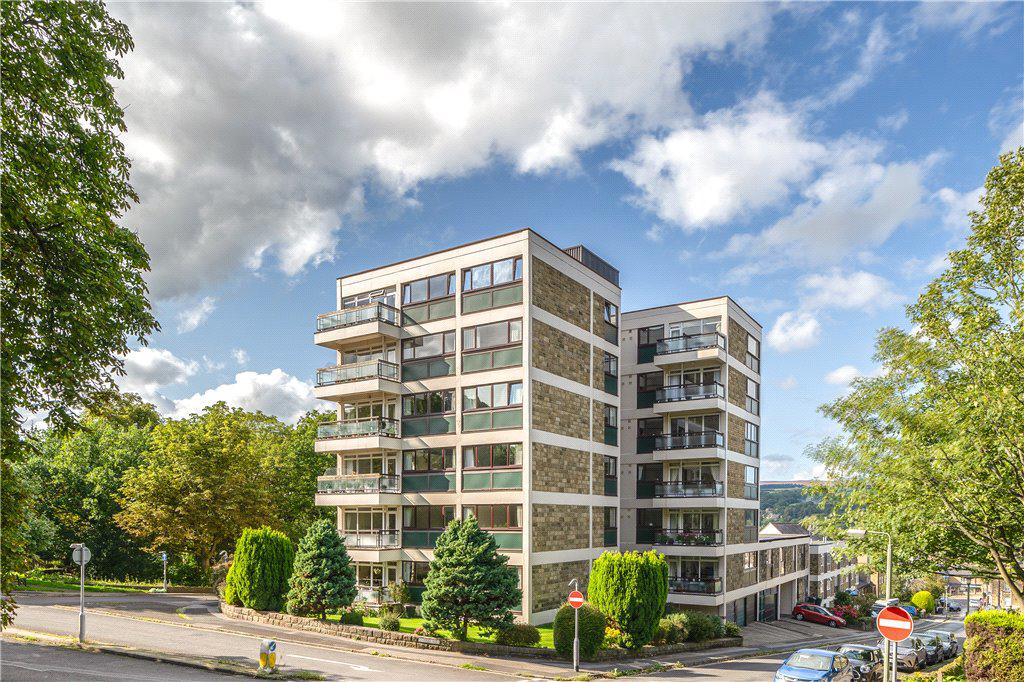 Wells Promenade, Ilkley, West Yorkshire, LS29