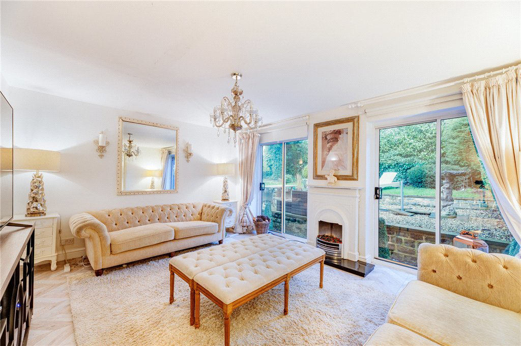 Woodlands Drive, East Ardsley, Wakefield, West Yorkshire, WF3, photo 3