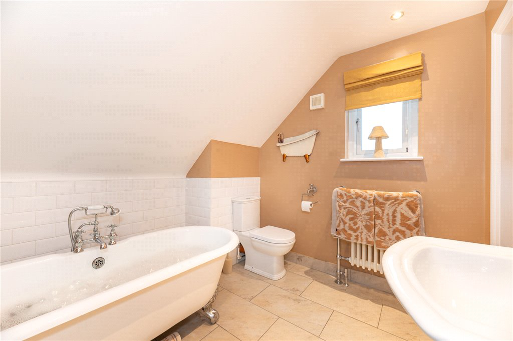 Jonscroft, Queensbury, Bradford, West Yorkshire, BD13, photo 14