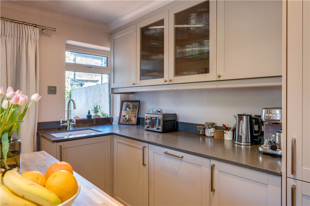Dragon Road, Harrogate, North Yorkshire, HG1, photo 11