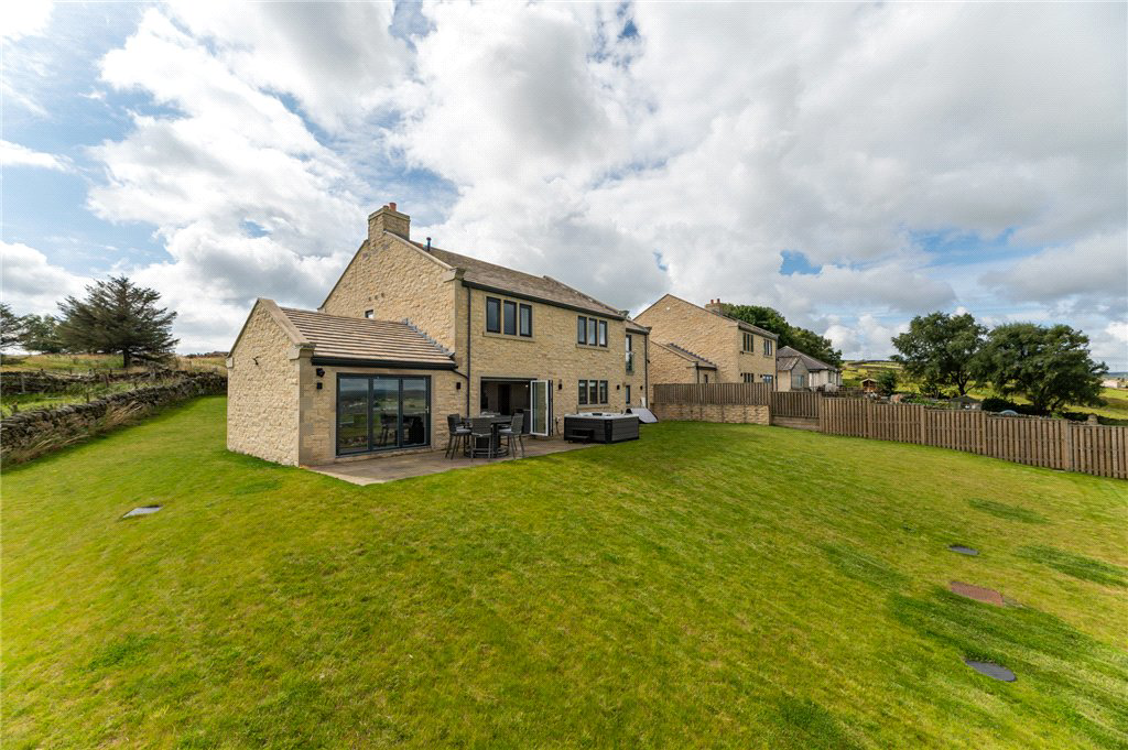 Back Lane, Wilsden, West Yorkshire, BD15, photo 14