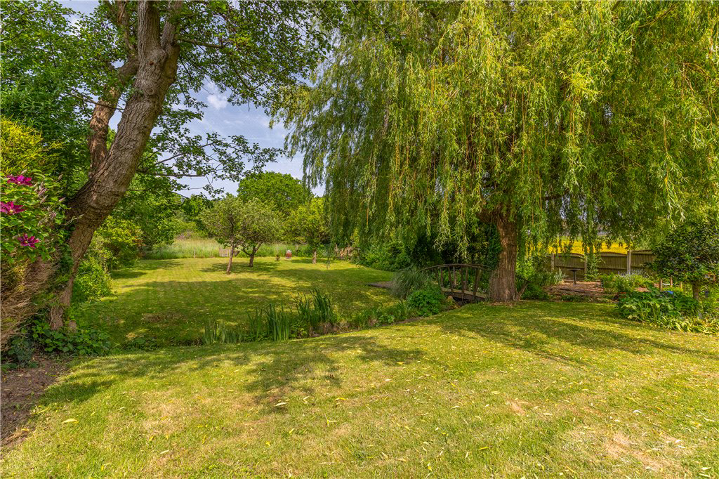 Ash Hill Drive, Leeds, West Yorkshire, LS17, photo 2