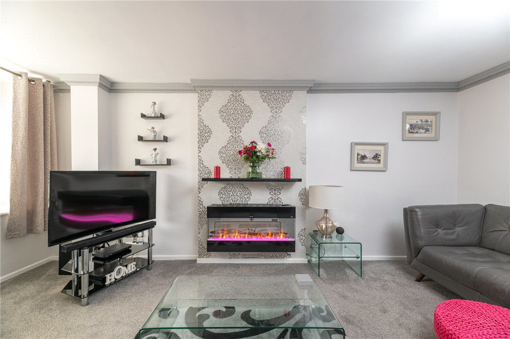 Buckthorne Drive, East Ardsley, Wakefield, West Yorkshire, WF3, photo 4