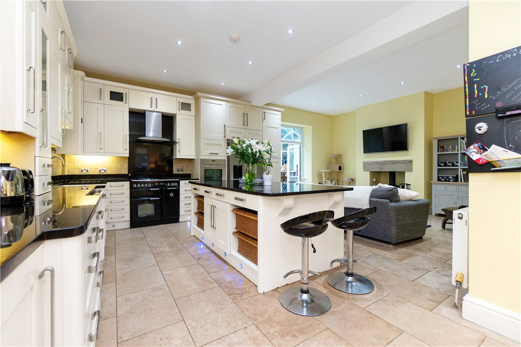 Keighley Road, Colne, Lancashire, BB8, photo 7