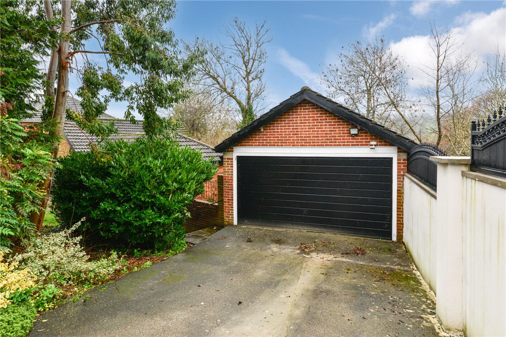 Leaventhorpe Avenue, Bradford, West Yorkshire, BD8, photo 9