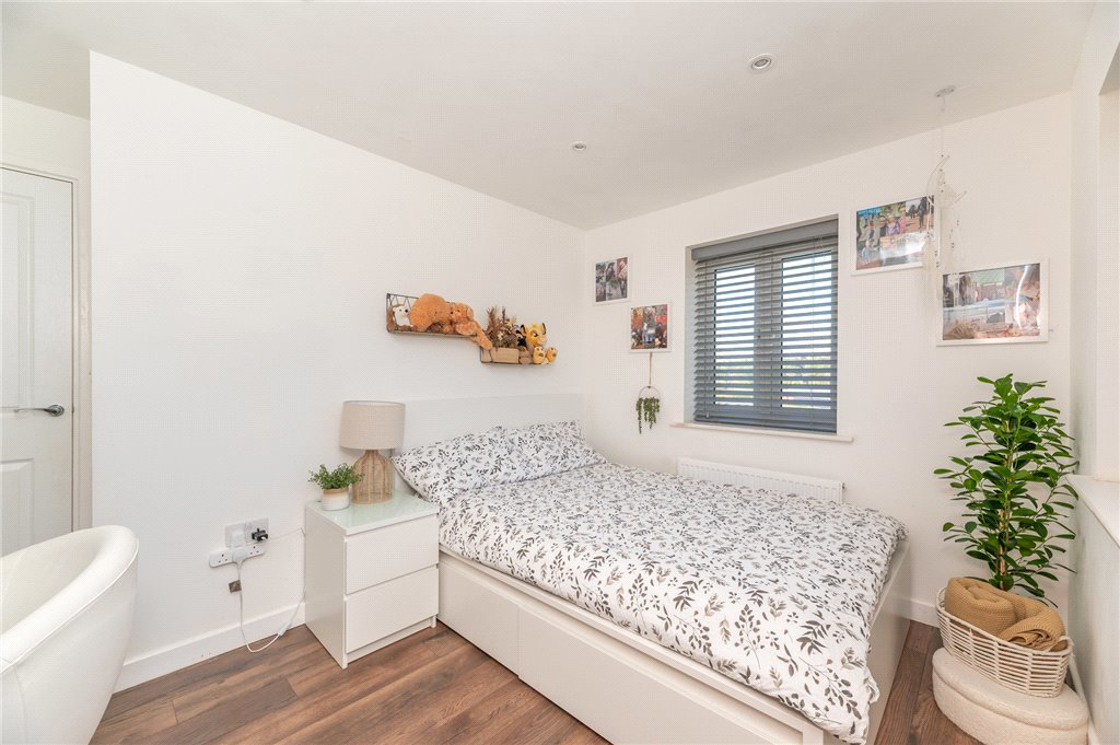 Poplars Park Road, Bradford, West Yorkshire, BD2, photo 20