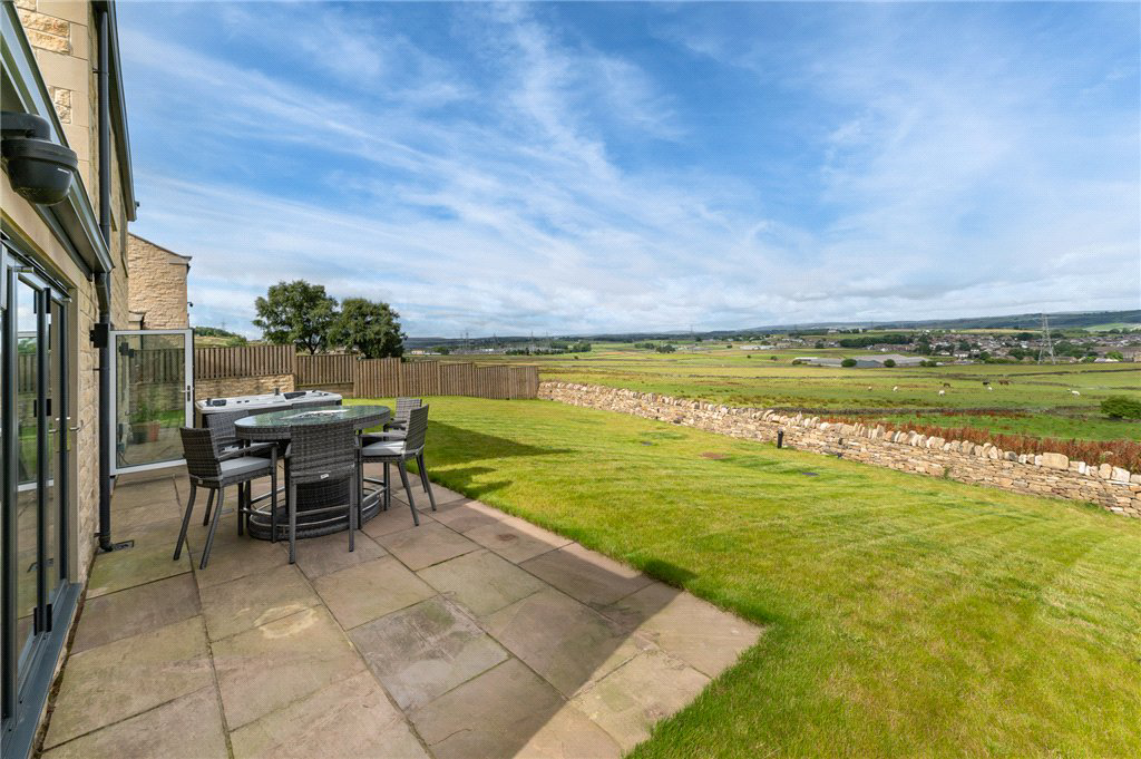 Back Lane, Wilsden, West Yorkshire, BD15, photo 13