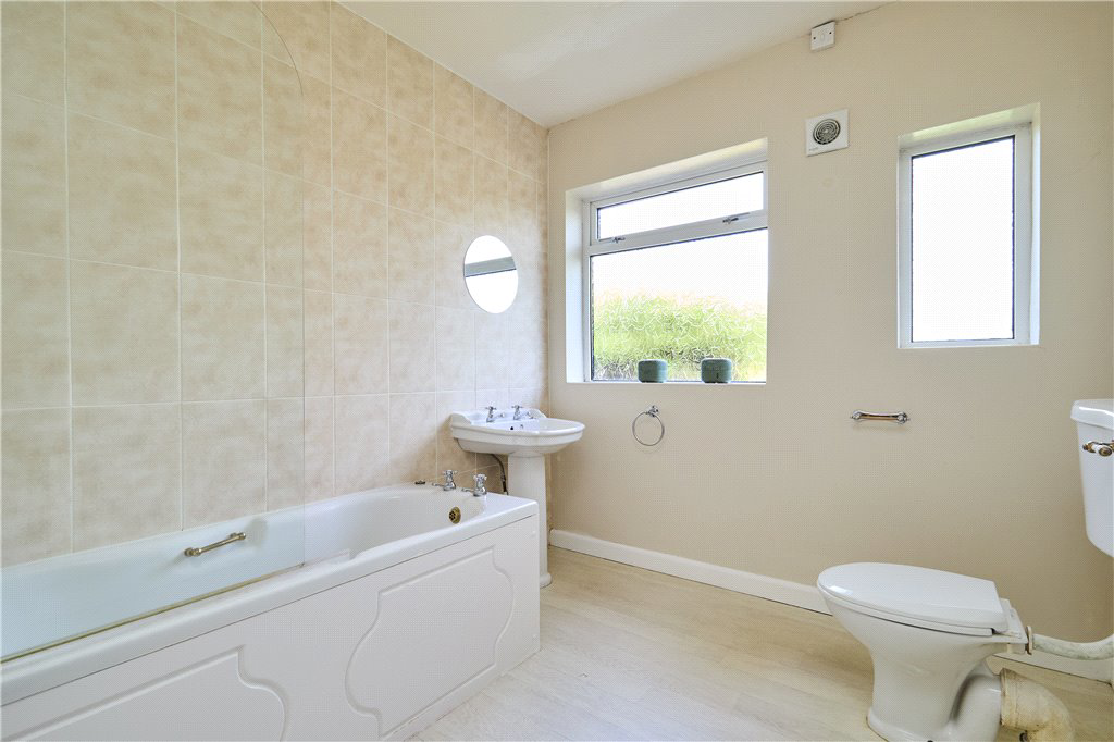 Hall Drive, Burley in Wharfedale, Ilkley, West Yorkshire, LS29, photo 10