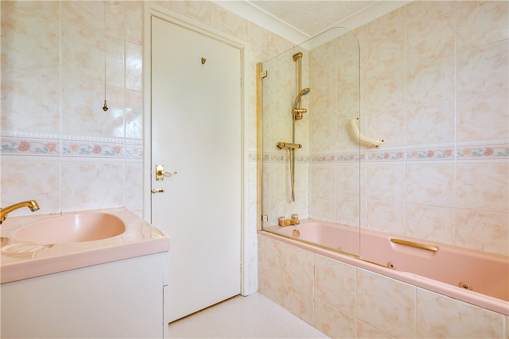 Ash Hill Drive, Leeds, West Yorkshire, LS17, photo 19