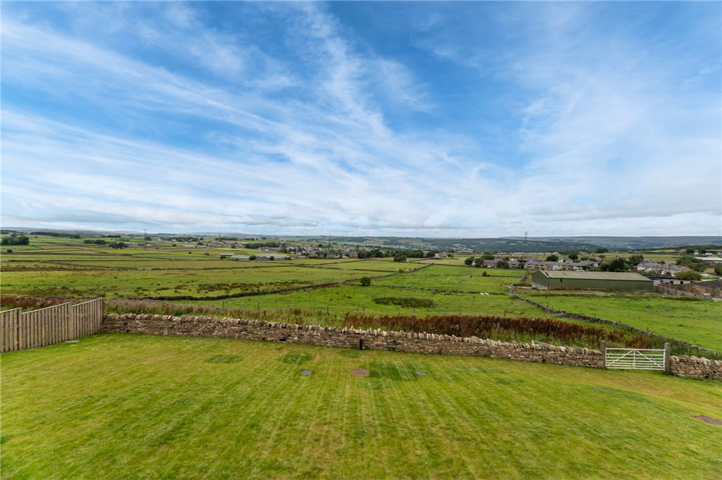 Back Lane, Wilsden, West Yorkshire, BD15, photo 35