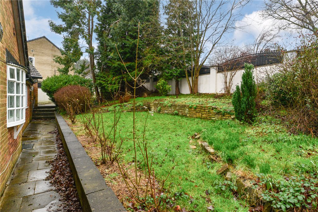Leaventhorpe Avenue, Bradford, West Yorkshire, BD8, photo 18