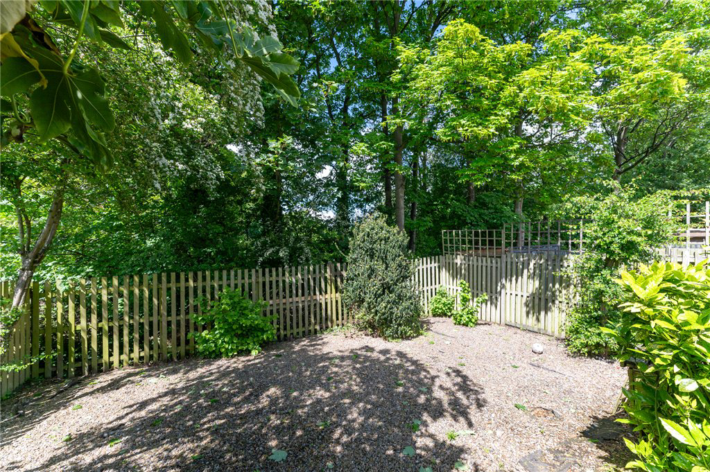 Clark Spring Rise, Morley, Leeds, LS27, photo 32