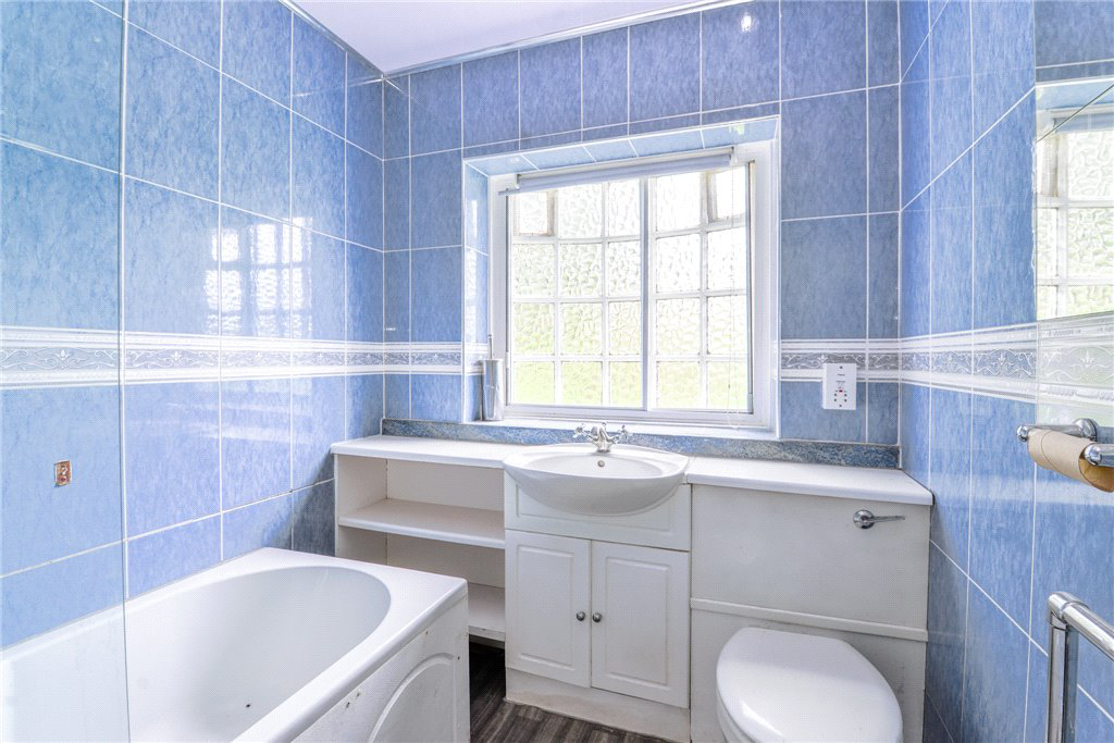 Leaventhorpe Avenue, Bradford, West Yorkshire, BD8, photo 7
