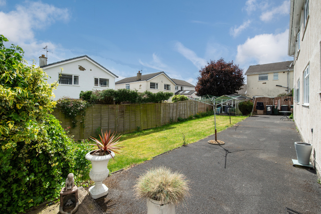 Bircham Close, Eldwick, Bingley, West Yorkshire, BD16, photo 18